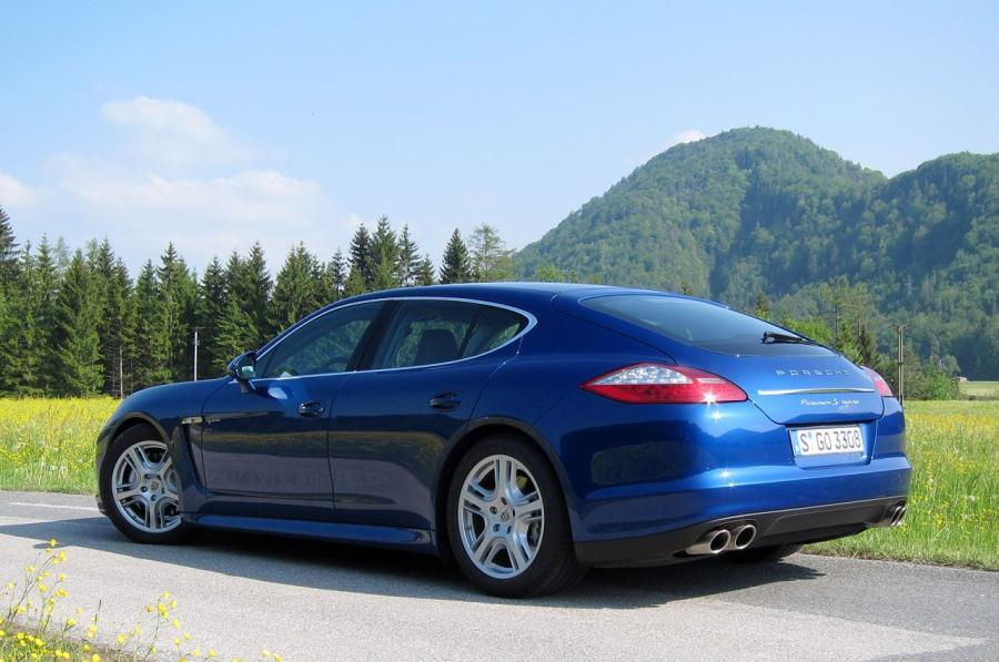  Porsche Panamera S Hybrid 2012 года  (фото 30 из 53)